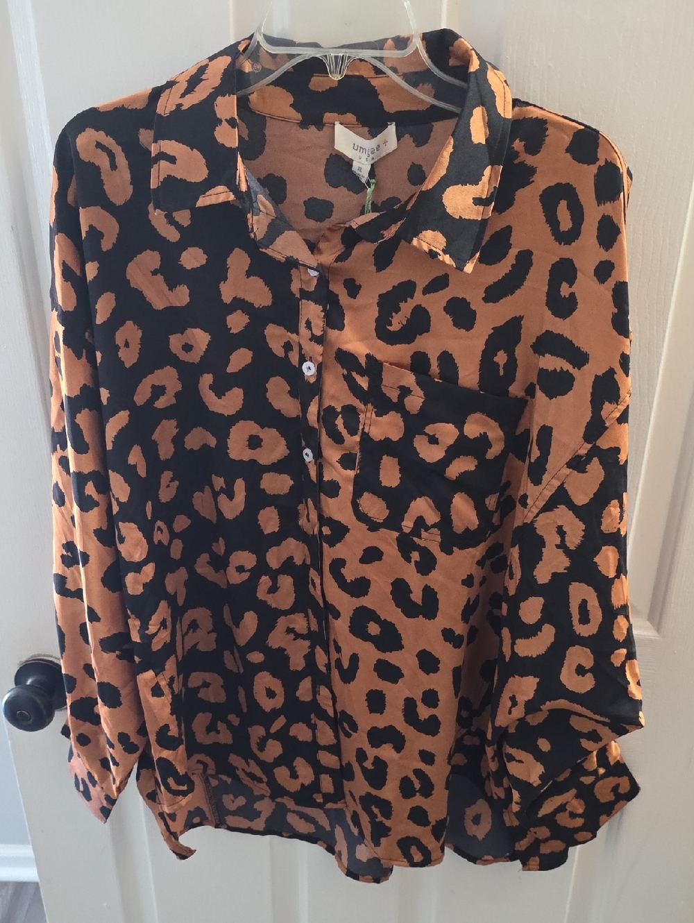 Umgee Black & Rust Leopard Print Button-Up Shirt